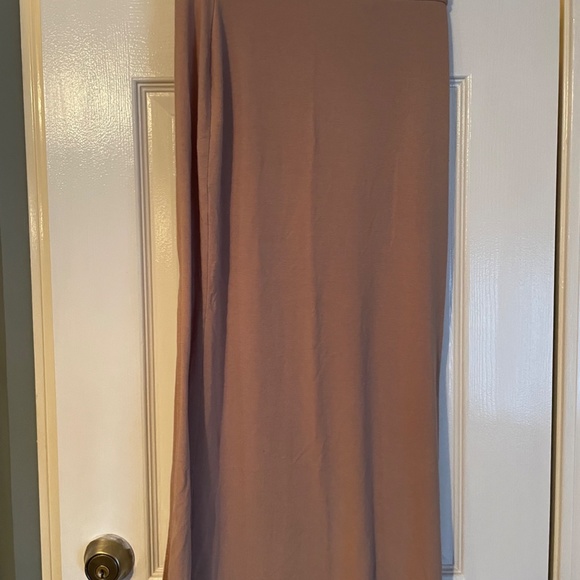 H&M Jersey Skirt with Slit - Picture 3 of 3